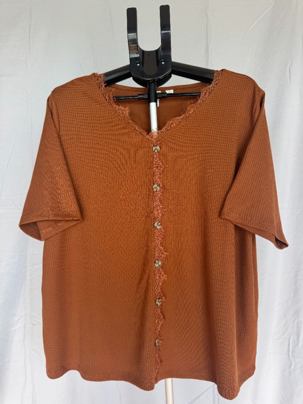 C EST. 1946 18/20W- Brown Short Sleeve Button up with Lace Details
